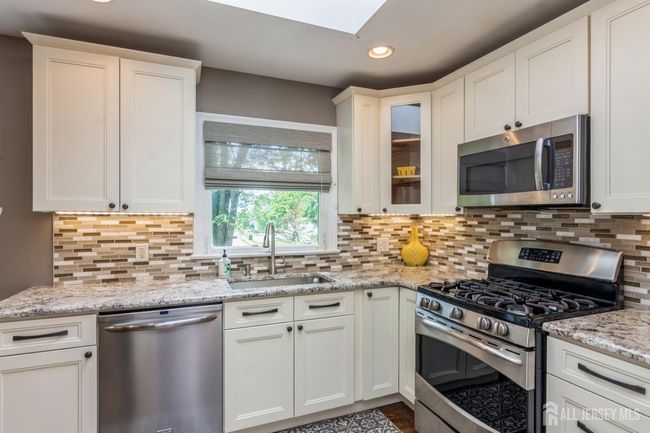 3318 Evergreen Ln, House other with 3 bedrooms, 3 bathrooms and null parking in South Plainfield NJ | Image 5