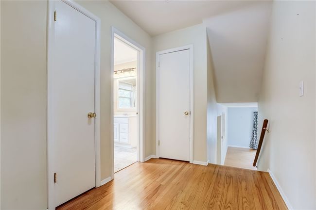 upstairs landing to bedrooms | Image 11