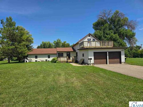 604 E Willow Ave, Olivia, MN, 56277-1055 | Card Image