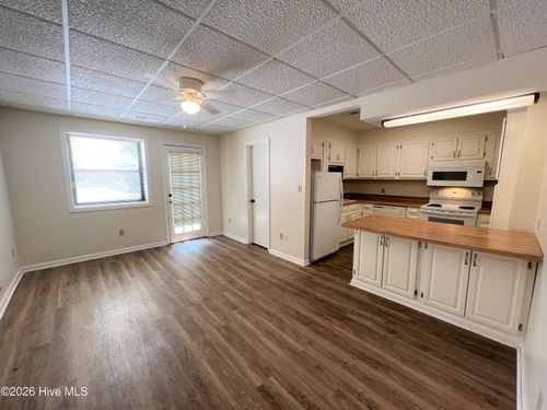 207-1221 Riverside Ave, Elizabeth City, NC, 27909-5443 | Card Image