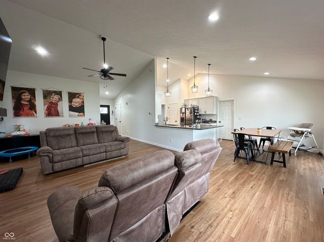 407 E Maple St, House other with 4 bedrooms, 2 bathrooms and null parking in Bainbridge IN | Image 11