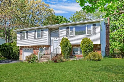 48 Lake Nanuet Dr, Nanuet, NY, 10954-3511 | Card Image