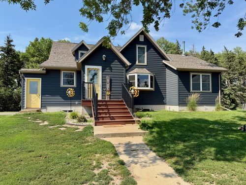 319 & 311 60th Avenue, Pipestone, MN, 56164 | Card Image