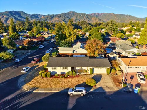440 Washo Dr, Ukiah, CA, 95482-5137 | Card Image