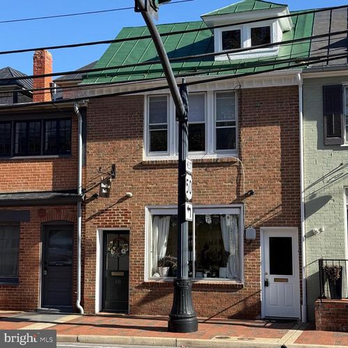 18 S Braddock St, WINCHESTER, VA, 22601-4122 | Card Image