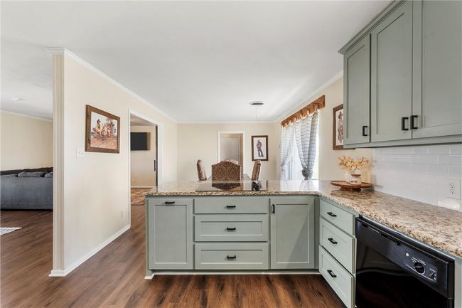5132 Cedar Rock Pkwy, House other with 3 bedrooms, 2 bathrooms and 2 parking in Crawford TX | Image 13
