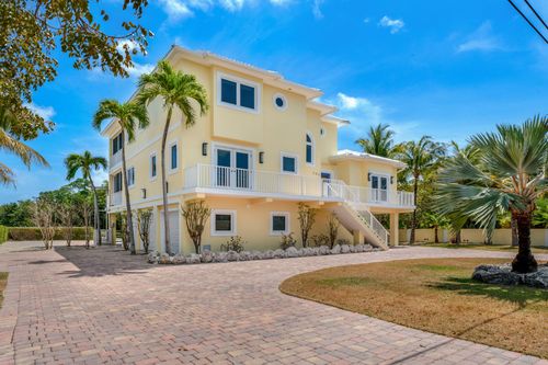 205 Stirrup Key Blvd, Marathon, FL, 33050-2906 | Card Image
