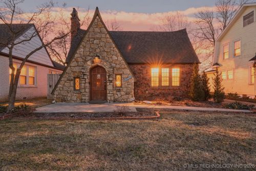 1143 College Ave, Tulsa, OK, 74104-4120 | Card Image