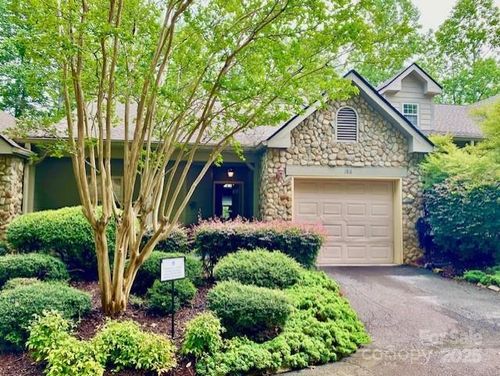 186 Stonecrest Ct, Lake Lure, NC, 28746-8808 | Card Image