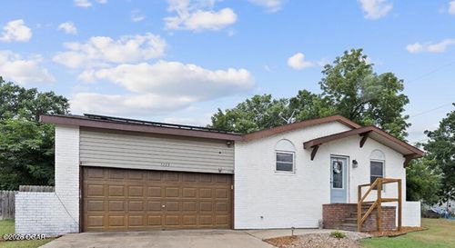 2223 Garfield Ave, Baxter Springs, KS, 66713-2298 | Card Image