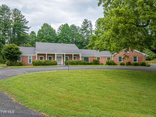 220 Mcguire Ln, Cedar Bluff, VA, 24609-1140 | Card Image