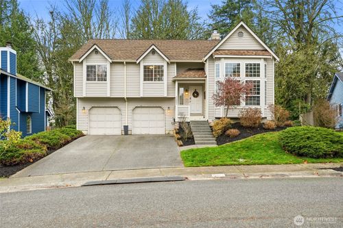 15003 104th Ave Ne, Bothell, WA, 98011-7220 | Card Image