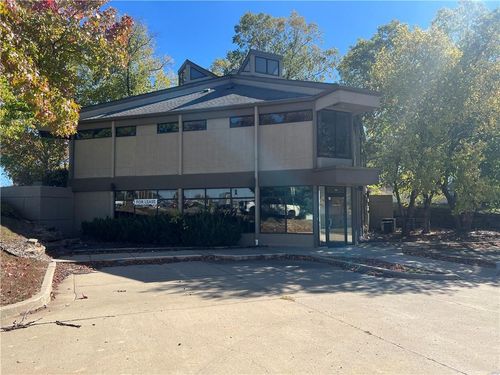 512 Nw Mock Ave, Blue Springs, MO, 64014-2409 | Card Image