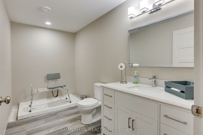 3167 Broadway St, House other with 4 bedrooms, 4 bathrooms and 4 parking in Brooke Alvinston ON | Image 42