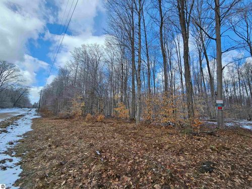 361 W Rhoby Road, Lake City, MI, 49651 | Card Image