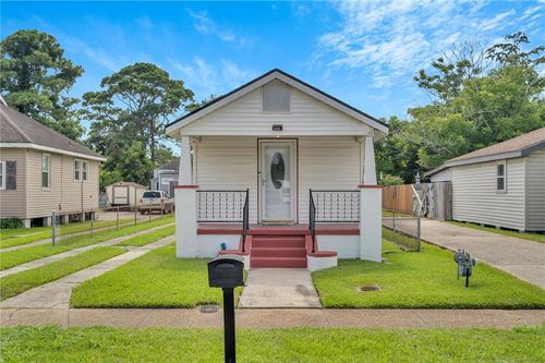 516 Bellanger St, Harvey, LA, 70058-2746 | Card Image