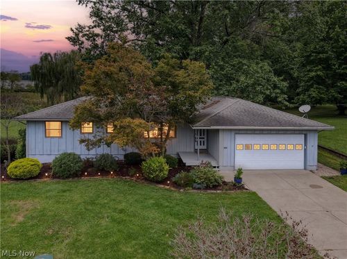 1239 Doralee Dr, Mogadore, OH, 44260-9763 | Card Image