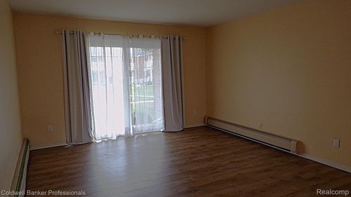 2440 Parmenter #109 Boulevard, Royal Oak, MI, 48073 | Card Image