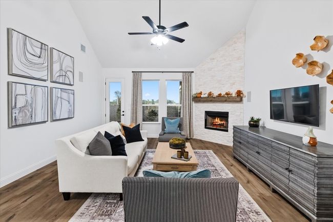 Luxury, Location, and Incentives | Image 10