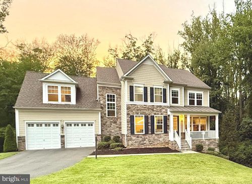 1294 Scotts Run Rd, Mclean, VA, 22102-2826 | Card Image