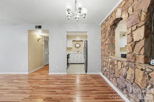 112 Briarcliff Dr, Kannapolis, NC, 28081-7104 | Card Image