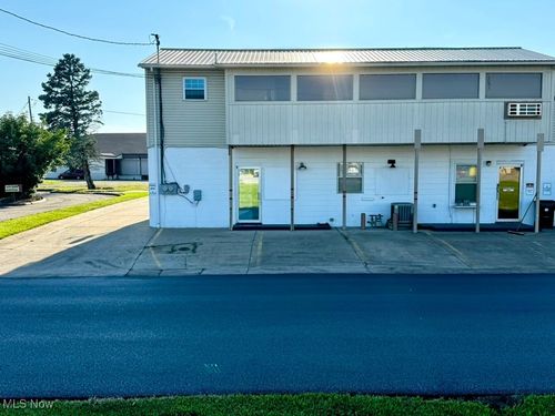 209 Lee St, Belpre, OH, 45714-2382 | Card Image