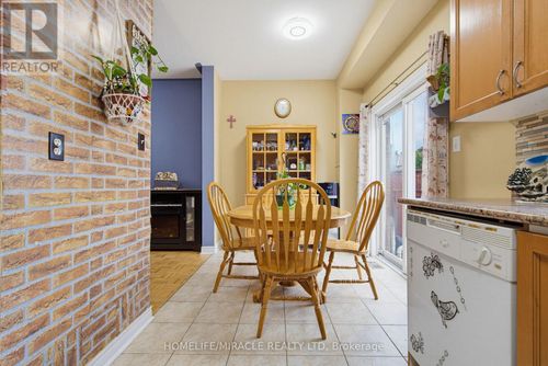 54-169 Tom Taylor Crescent, Newmarket (Summerhill Estates), ON, L3X3E9 | Card Image