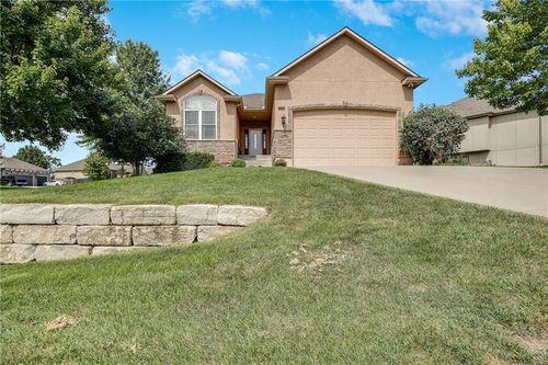5125 Sw Marguerite, Blue Springs, MO, 64015-6608 | Card Image