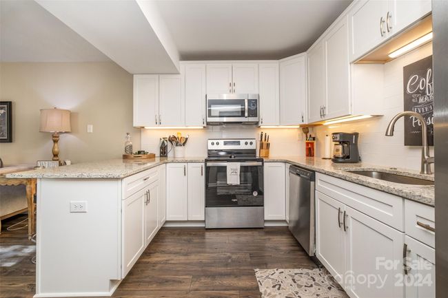 6838 Constitution Ln, Townhouse with 3 bedrooms, 3 bathrooms and null parking in Charlotte NC | Image 8
