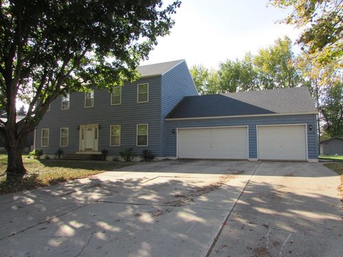 1700 Knollwood Dr, Fairmont, MN, 56031-2314 | Card Image