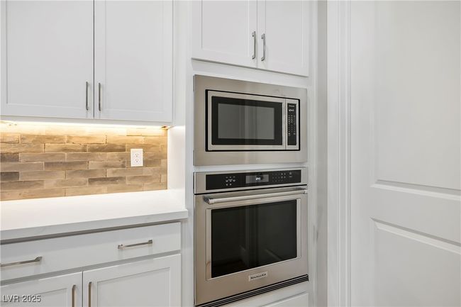 Oven, Microwave. | Image 7