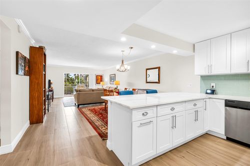 apt-202-3050 Ne 16th Ave, Oakland Park, FL, 33334-5226 | Card Image