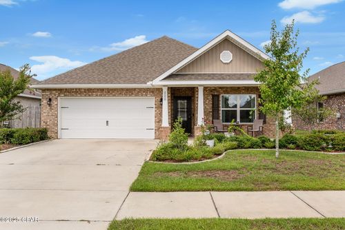 800 Cason Cir, Panama City, FL, 32405-6472 | Card Image