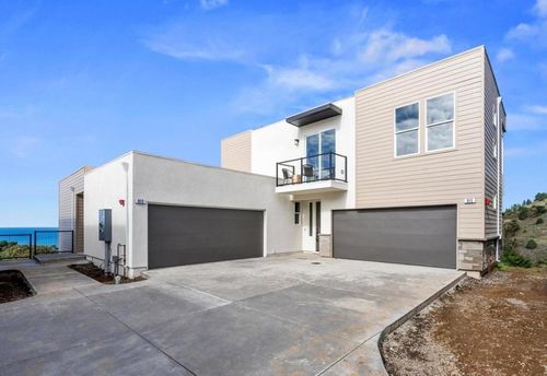 813 Fassler Ave, Pacifica, CA, 94044-3664 | Card Image