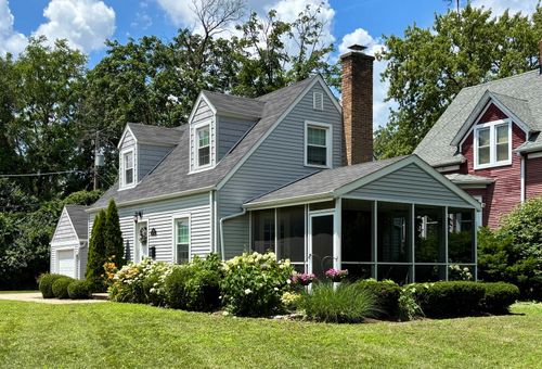 1526 Walnut St, Western Springs, IL, 60558-1337 | Card Image