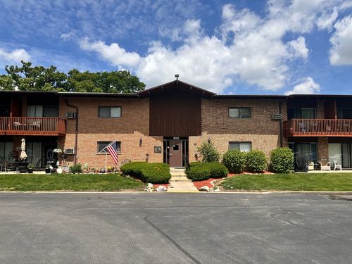 apt-103-8000 Archer Ave, Willow Springs, IL, 60480-1527 | Card Image