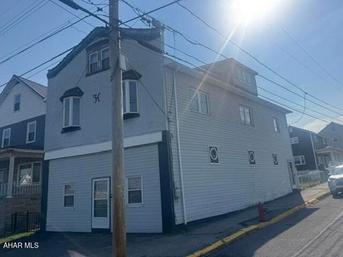 725 Farren St, Portage, PA, 15946-1801 | Card Image