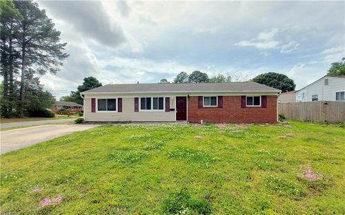 329 Bernice Pl, Virginia Beach, VA, 23452-4209 | Card Image