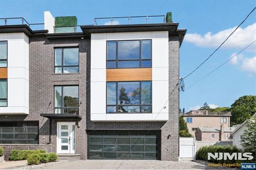 10B Hooks Ln, Edgewater, NJ, 07020-1507 | Card Image