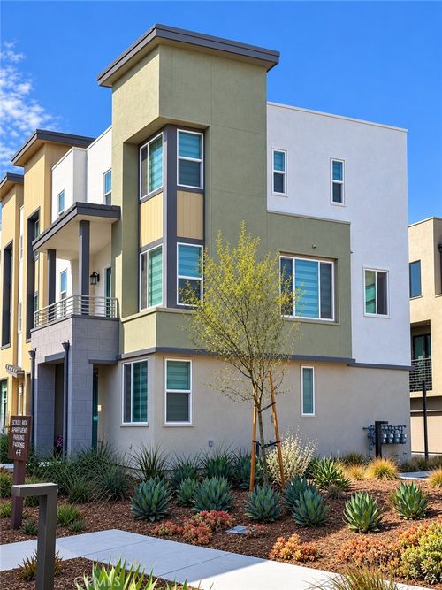 27007 Tanager Ln, Valencia, CA, 91381-2178 | Card Image