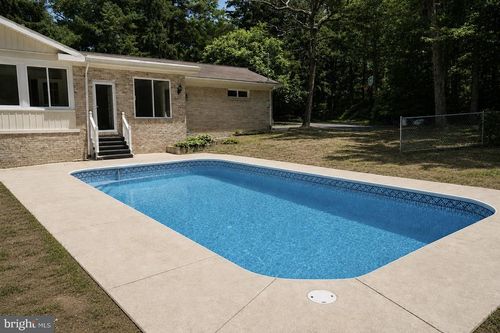 765 Witmer Rd, YORK, PA, 17402-9371 | Card Image