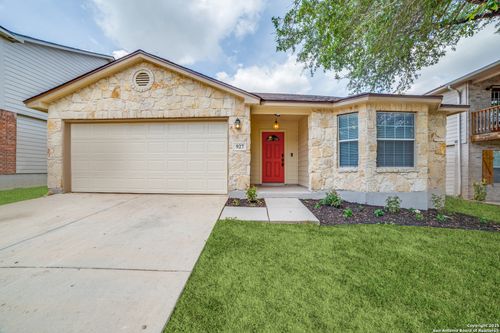 927 Magnolia Hl, San Antonio, TX, 78251-4828 | Card Image