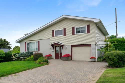 1 Hardy Cres, Brockville, ON, K6V3A2 | Card Image