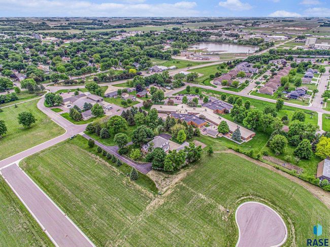 102 S Walnut Ave, House other with 4 bedrooms, 4 bathrooms and null parking in Luverne MN | Image 48