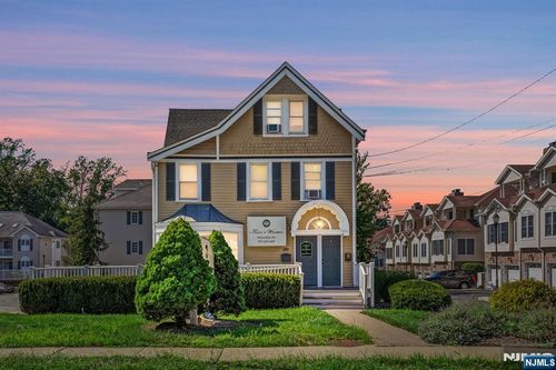 97 Roseland Ave, Caldwell, NJ, 07006-5901 | Card Image