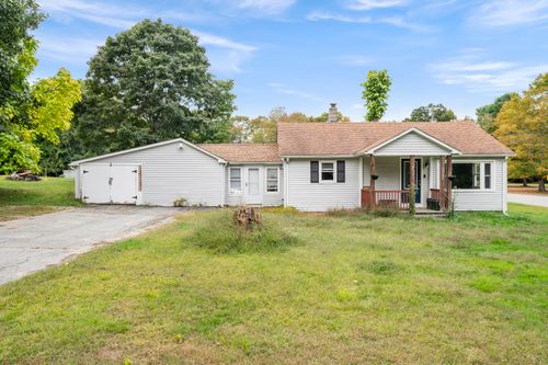 987 Upper Maple St, Killingly, CT, 06241-2042 | Card Image