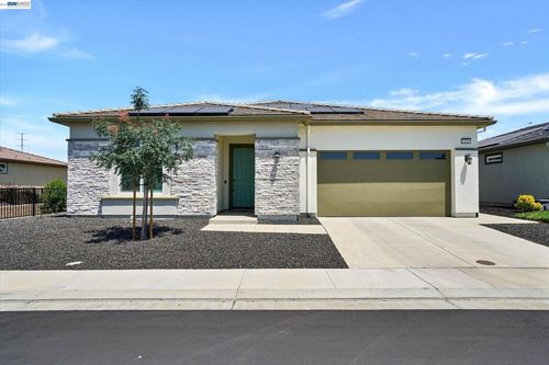 1860 Morello Dr, Brentwood, CA, 94513-6613 | Card Image