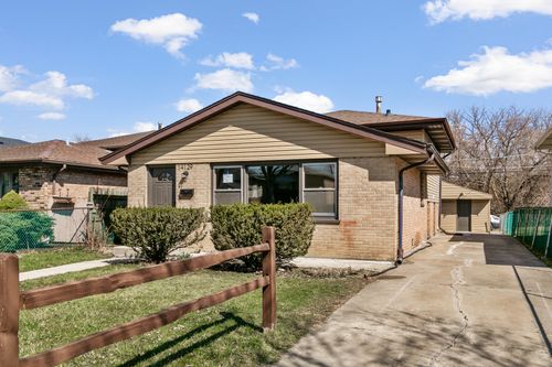 14129 S Hoxie Ave, Burnham, IL, 60633-2124 | Card Image