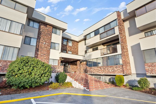 303 - 33369 Old Yale Road, Condo with 2 bedrooms, 1 bathrooms and 1 parking in Abbotsford BC | Image 6
