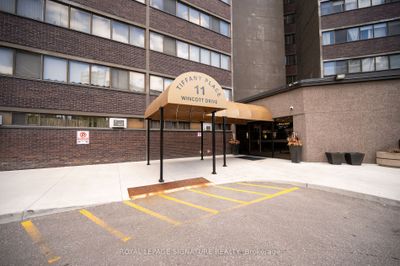 PH17 - 11 Wincott Dr, Condo with 3 bedrooms, 2 bathrooms and 1 parking in Etobicoke ON | Image 2